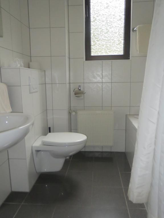 קוכם Hotel Und Gaestehaus Gute Quelle מראה חיצוני תמונה